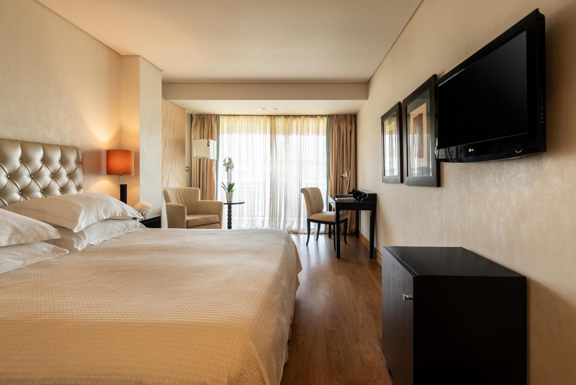 Plaza Resort 5*